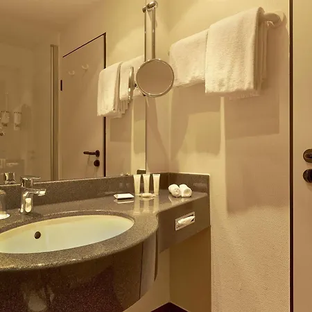 H+ Otel 4*